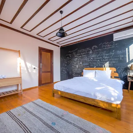 The Kosk -5br With Turkish Bath- City Centre איסטמבול